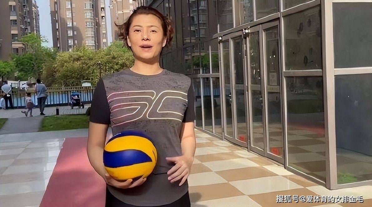马雷利对此表示：“劳塔罗用左手搂住洛博特卡的腰，这显然是和足球无关的动作！